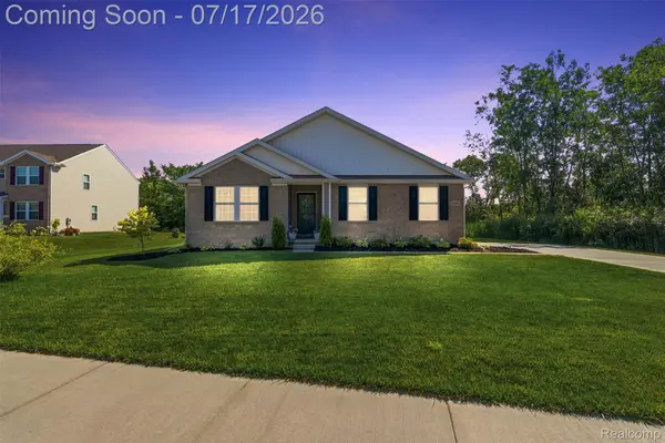 2340 Scenic Hollow Drive, GrandBlanc, MI 48439