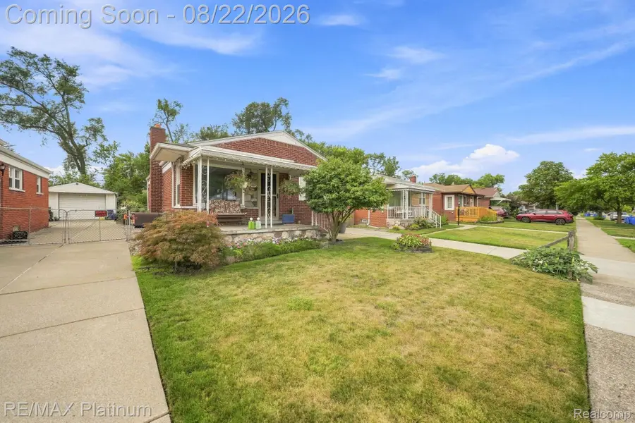 24371 Currier Street, Dearborn Heights, MI 48125 - #2
