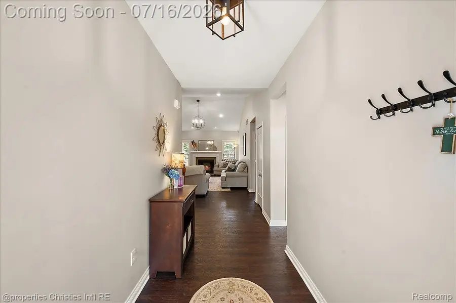 3181 Ivy Lane, Grand Blanc, MI 48439 - #3