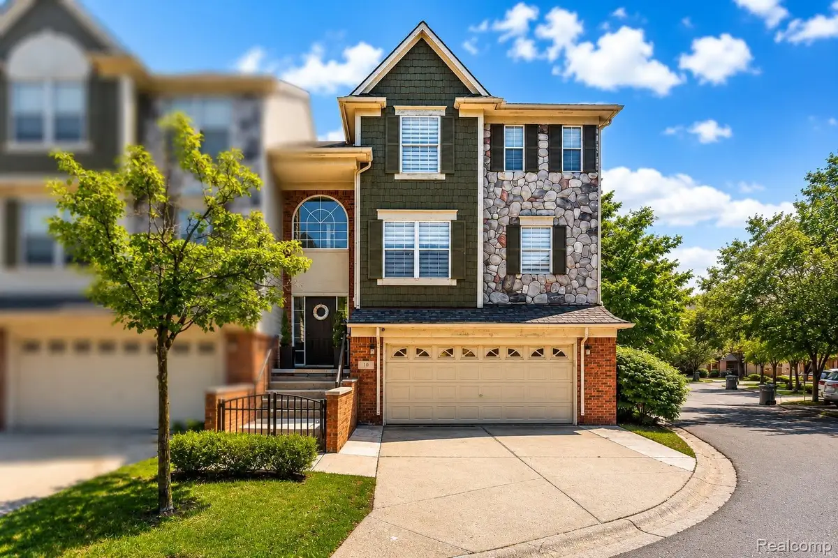 10 Bradford Court, Dearborn, MI 48126 - #1