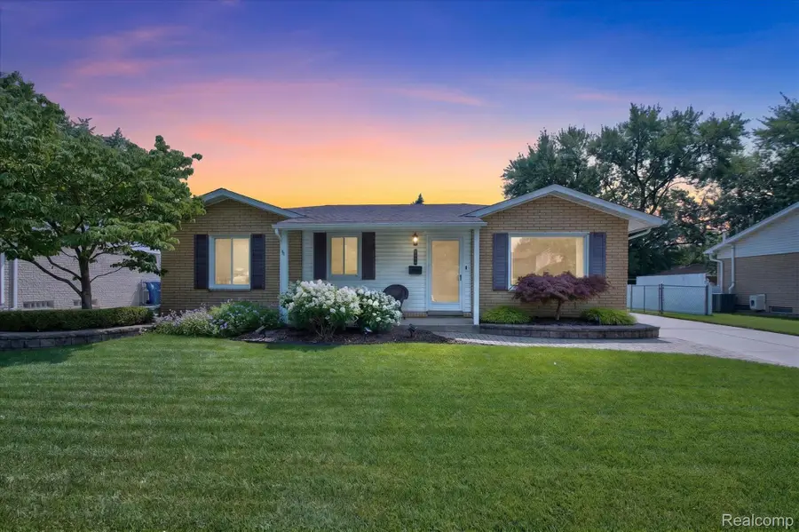 7026 London Court, Canton, MI 48187 - #2