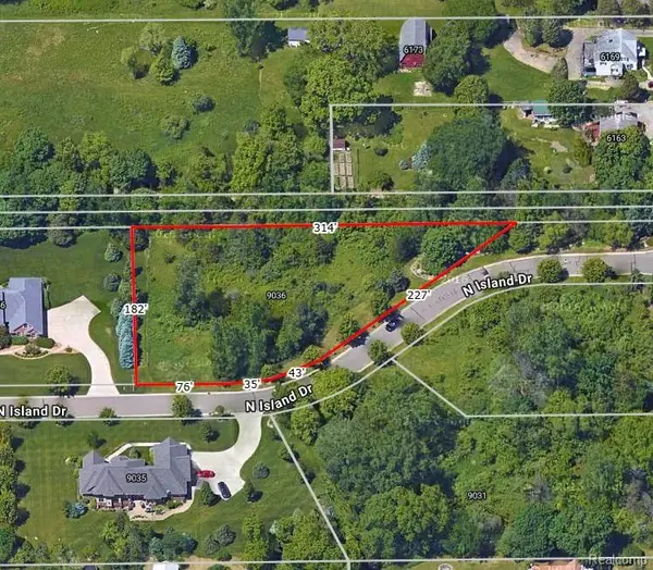9036 N Island Drive, Flushing, MI 48433