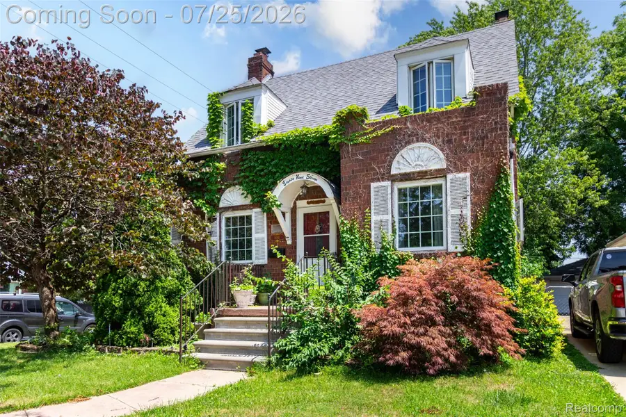 8911 Manor Avenue, Allen Park, MI 48101 - #2