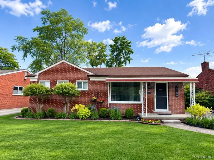 9100 Brentwood Street, Livonia, MI 48150 - #2