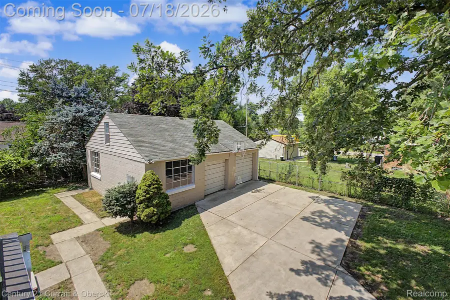 4124 Jackson Street, Dearborn Heights, MI 48125 - #2