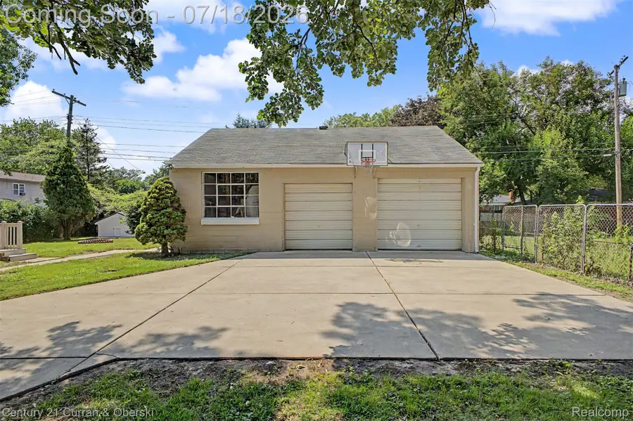 4124 Jackson Street, Dearborn Heights, MI 48125 - #3