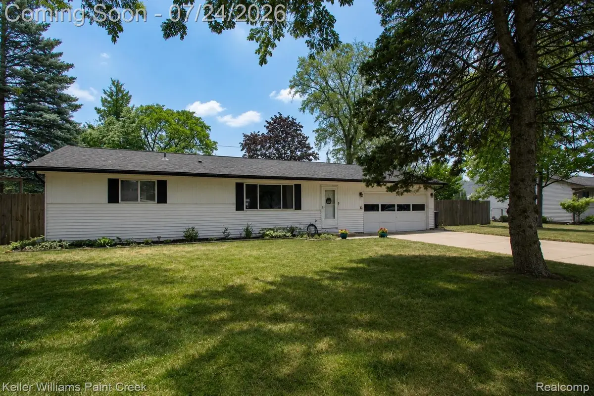 2126 Jarman Drive, Troy, MI 48085 - #1