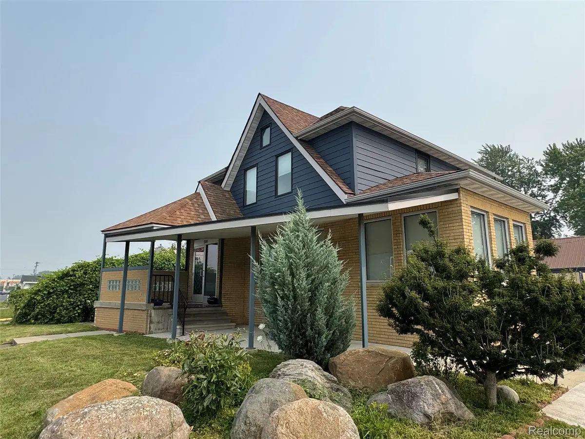2349 Washtenaw Road, Ypsilanti, MI 48197 - #1