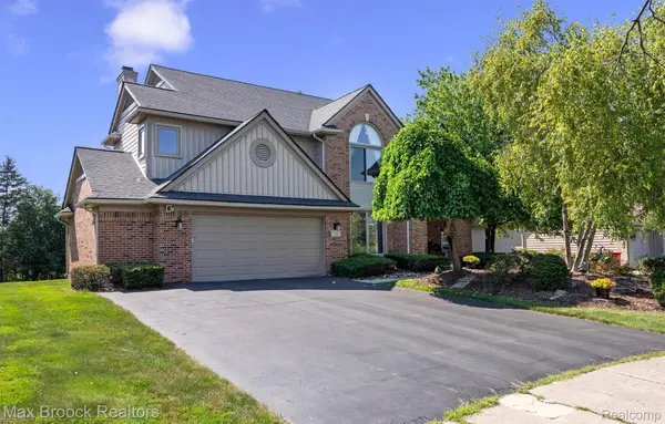 5101 Village Commons Drive, WestBloomfield, MI 48322