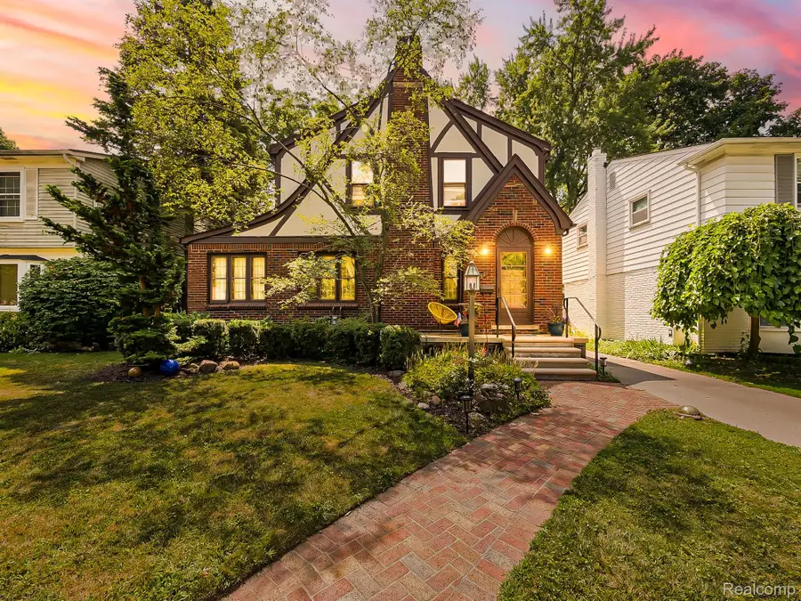 321 Aqua Court, Royal Oak, MI 48073 - #2
