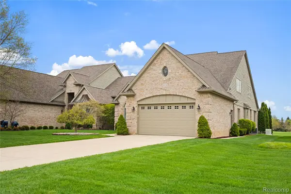 945 Saint James Park Avenue, Monroe, MI 48161