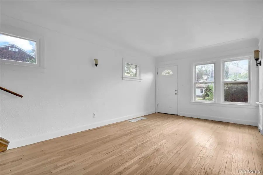 7516 Mettetal Street, Detroit, MI 48228 - #3