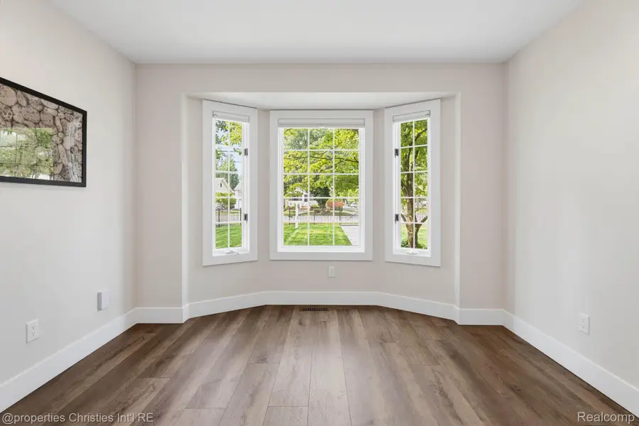802 E Lincoln Avenue, Royal Oak, MI 48067 - #3