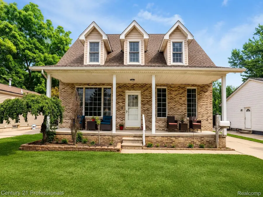 21819 Maple Street, Saint Clair Shores, MI 48081 - #3