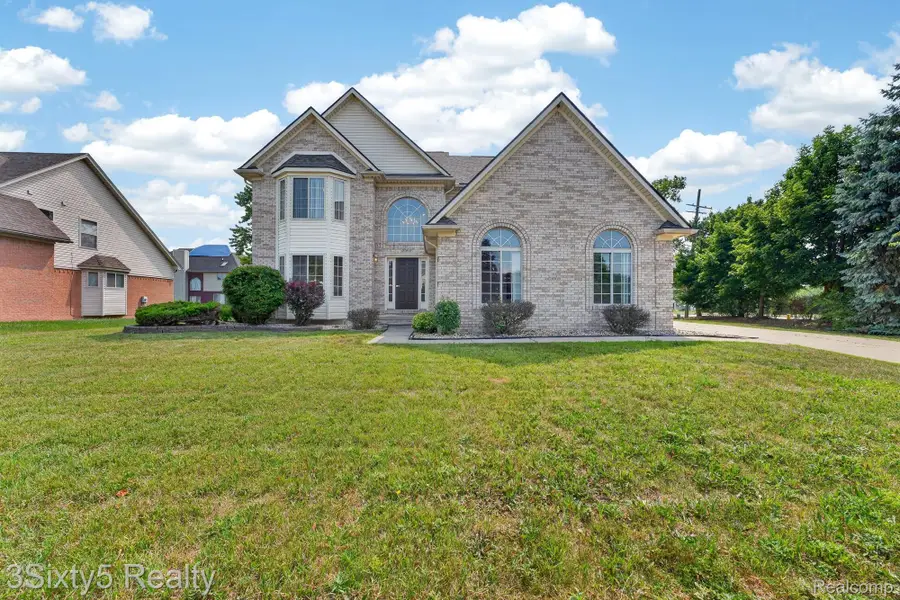 32953 Groat Boulevard, Rockwood, MI 48173 - #2