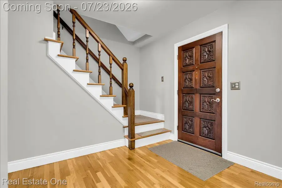 5063 Abington Drive, Troy, MI 48085 - #2