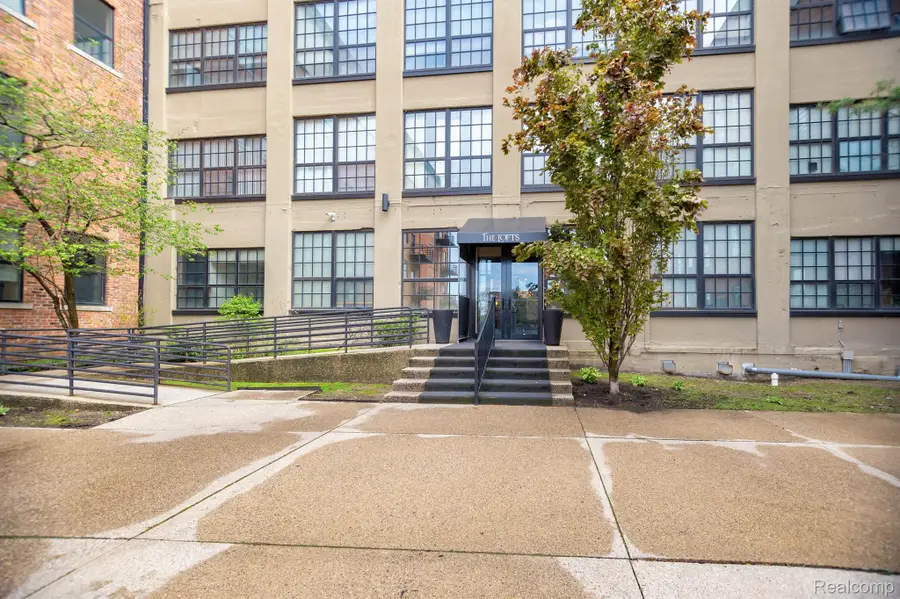 6533 E Jefferson Avenue #604, Detroit, MI 48207 - #2
