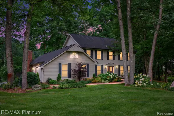 2250 Pepperidge Trail, Brighton, MI 48114