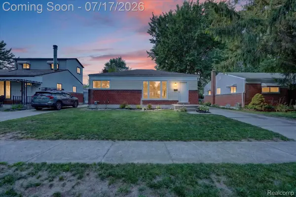 903 Bernie Lane, MadisonHeights, MI 48071