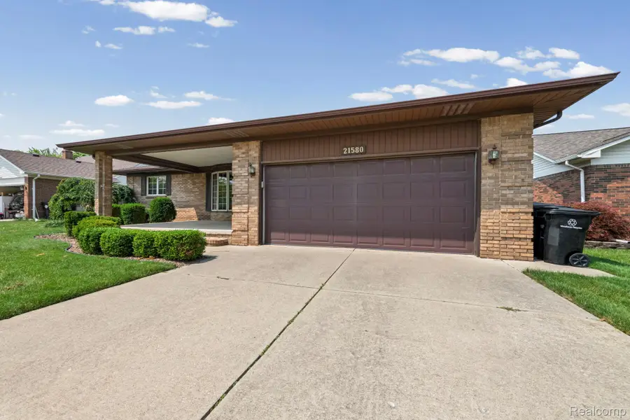 21580 Georgetown Road, Trenton, MI 48183 - #3