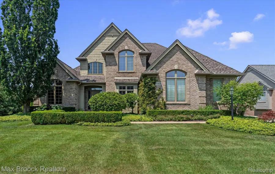 54878 Grenelefe Circle E, South Lyon, MI 48178 - #2