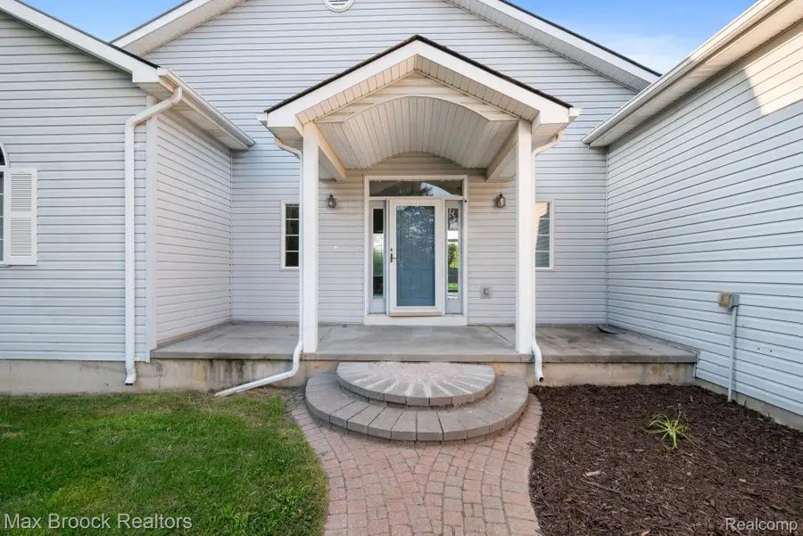 2165 Oakwood Road, Ortonville, MI 48462 - #3