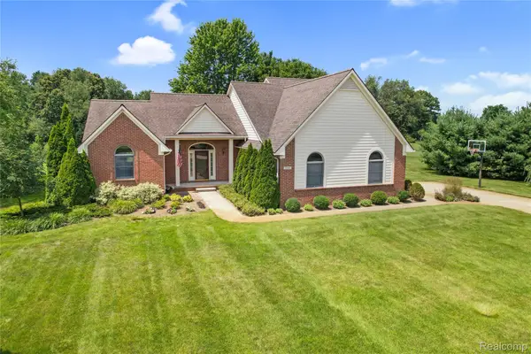 5501 Jeanne Marie Drive, WhiteLake, MI 48383