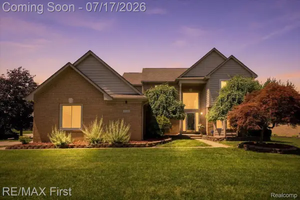 50443 Middle River Drive, Macomb, MI 48044