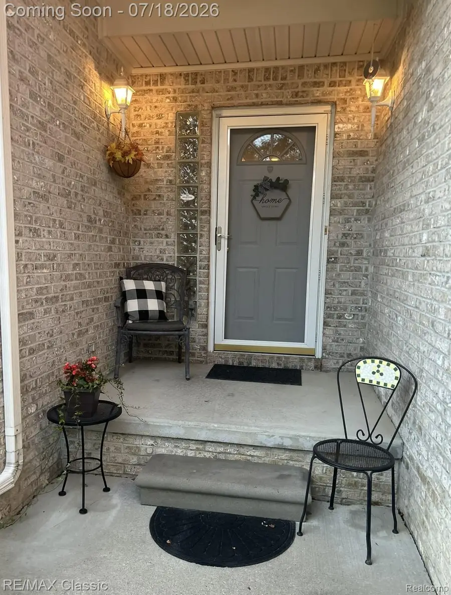 1596 Alsdorf Avenue, Rochester Hills, MI 48309 - #3