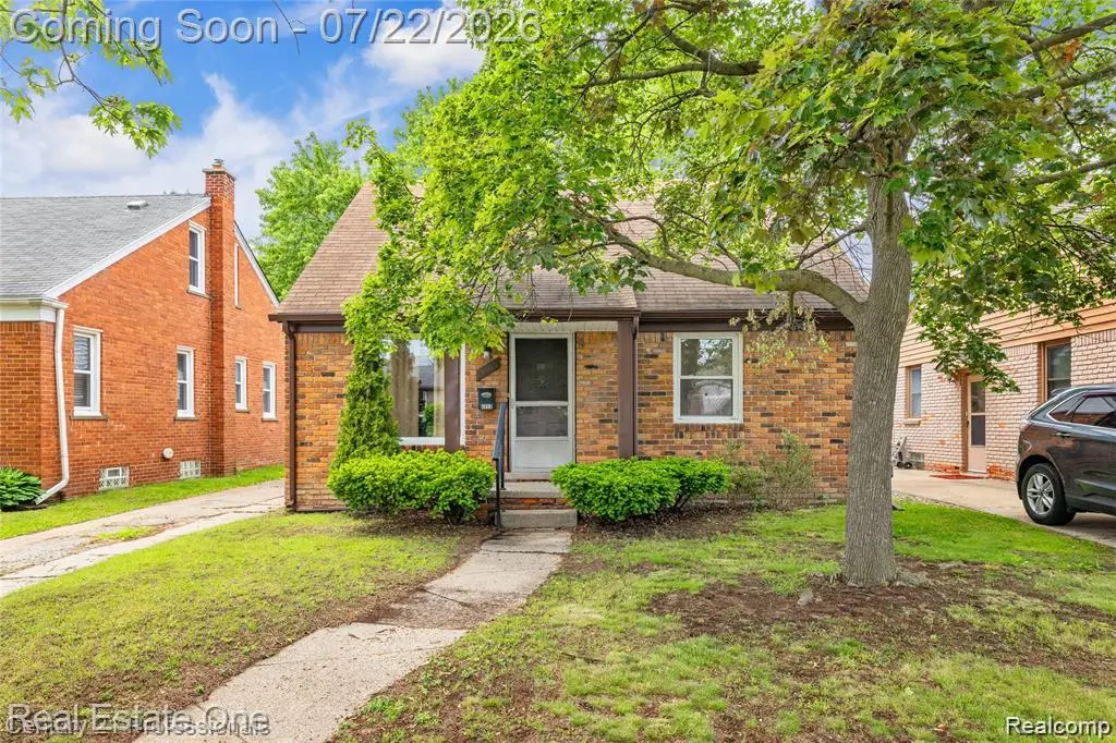 6953 N Vernon Street, Dearborn Heights, MI 48127 - #1