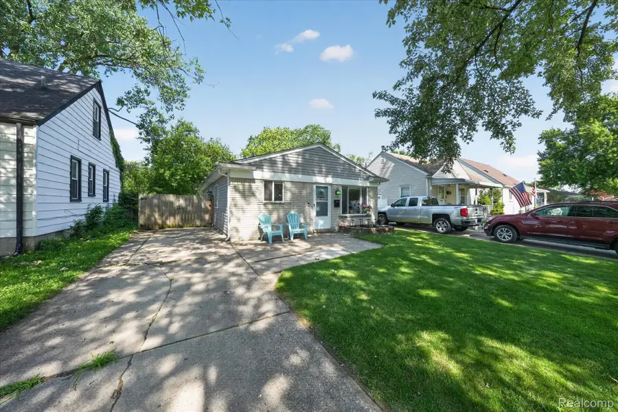 7936 Weddel Street, Taylor, MI 48180 - #2