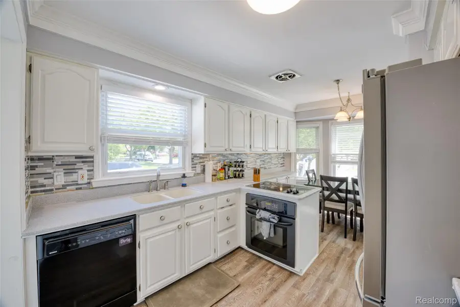 3100 Edgewood Street, Dearborn, MI 48124 - #2