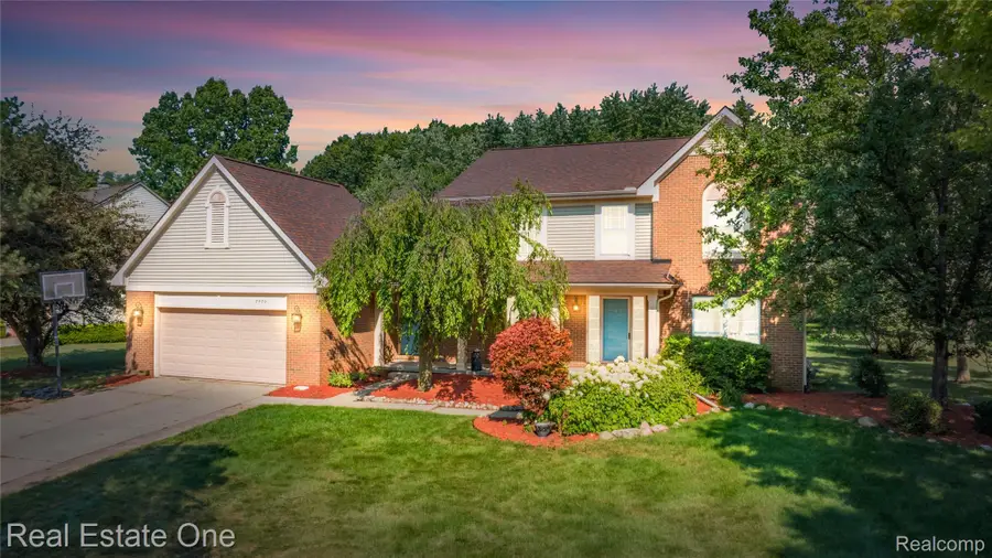 7570 Greenway Lane, West Bloomfield, MI 48324 - #3
