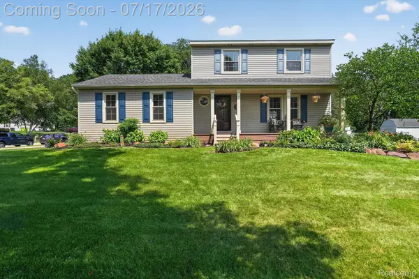 60309 Lamplighter Drive, NewHudson, MI 48165