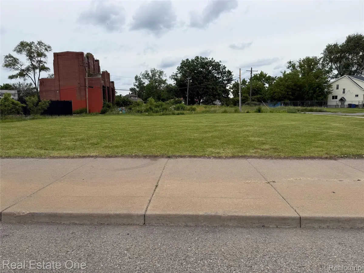 6510 W Warren Avenue, Detroit, MI 48210 - #1