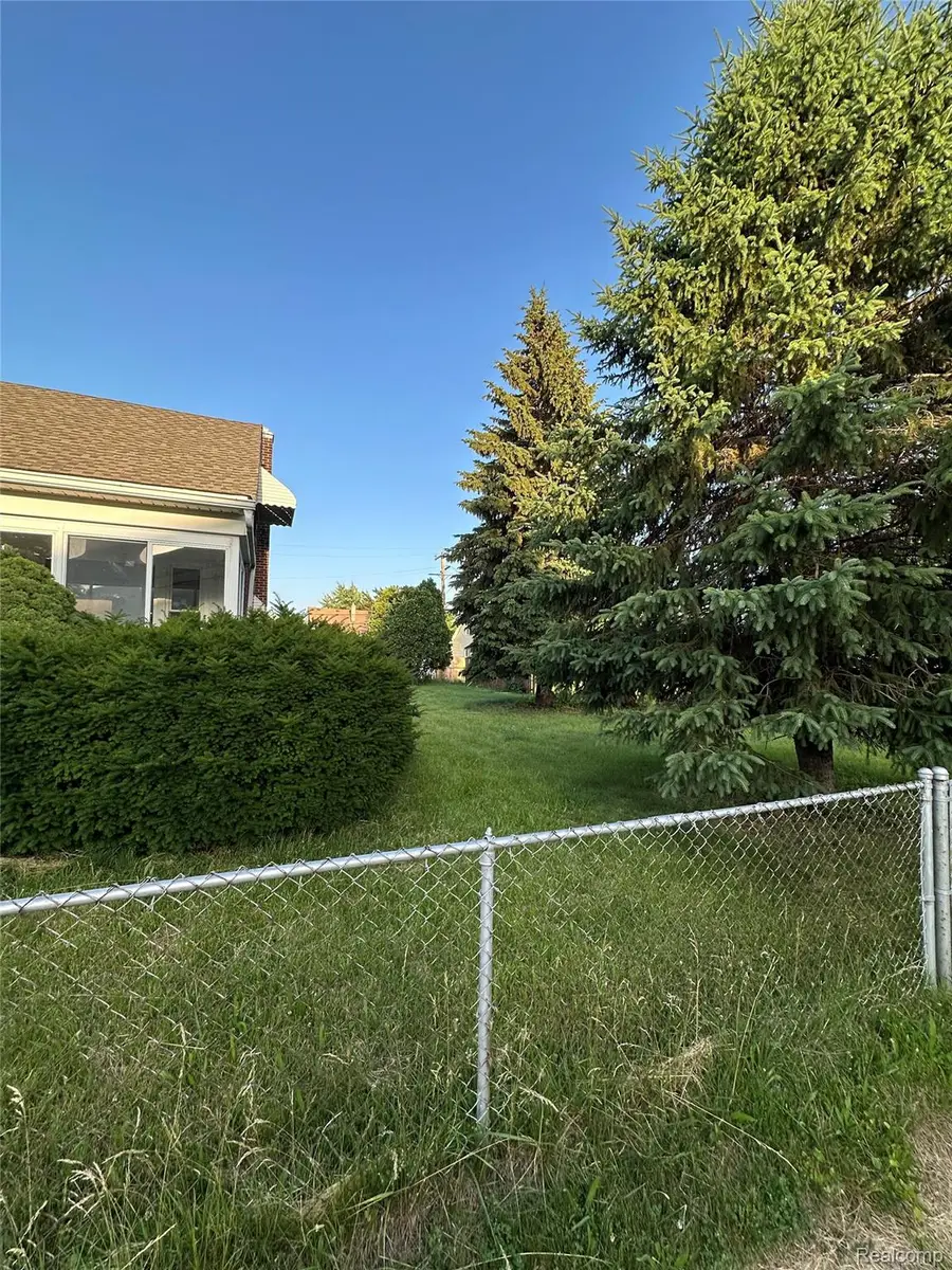 4477 6th Street, Ecorse, MI 48229 - #3