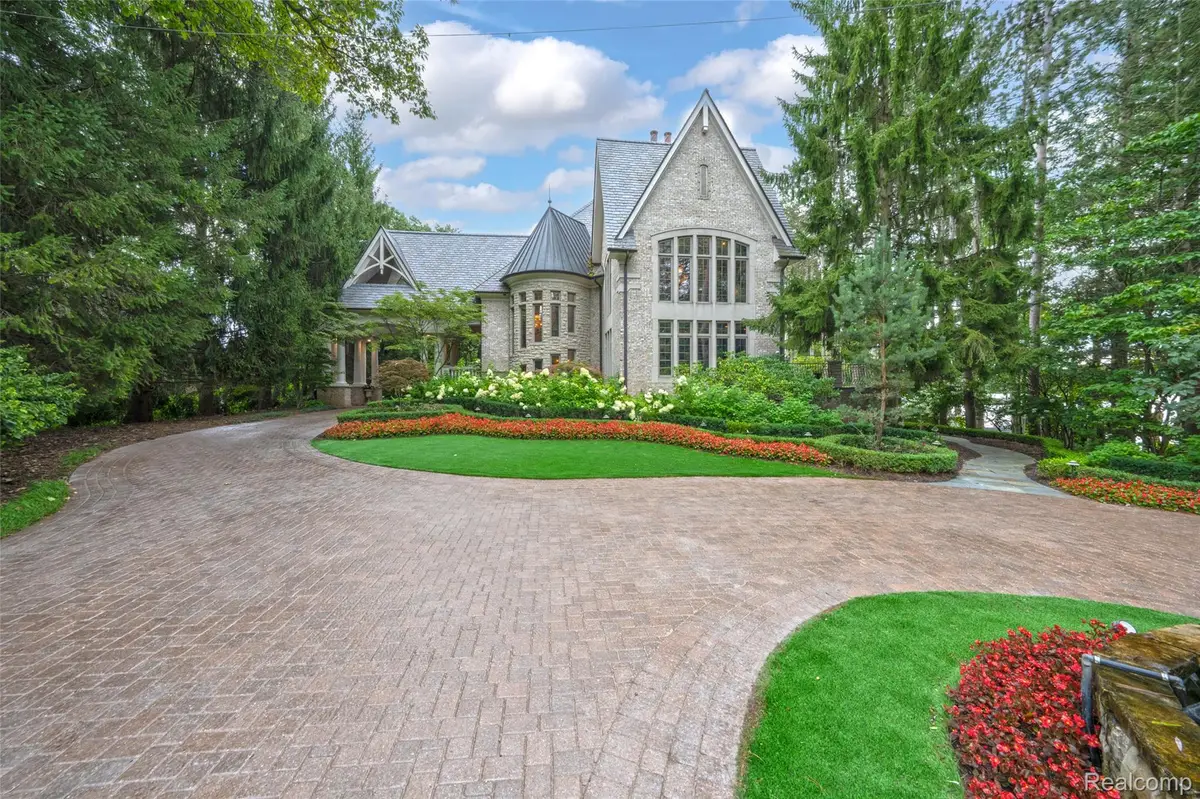 5621 Arbor Bay Court, Brighton, MI 48116 - #1