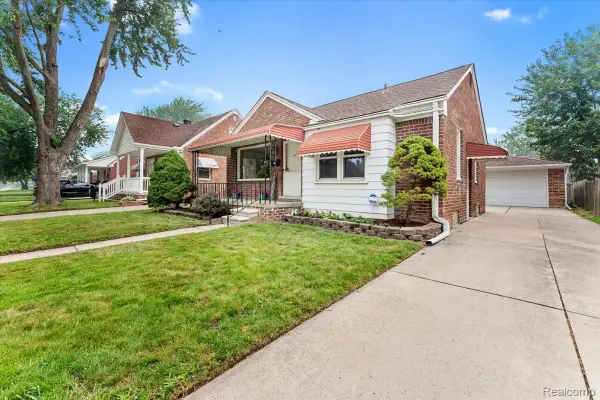 4191 Duplex Avenue N, LincolnPark, MI 48146