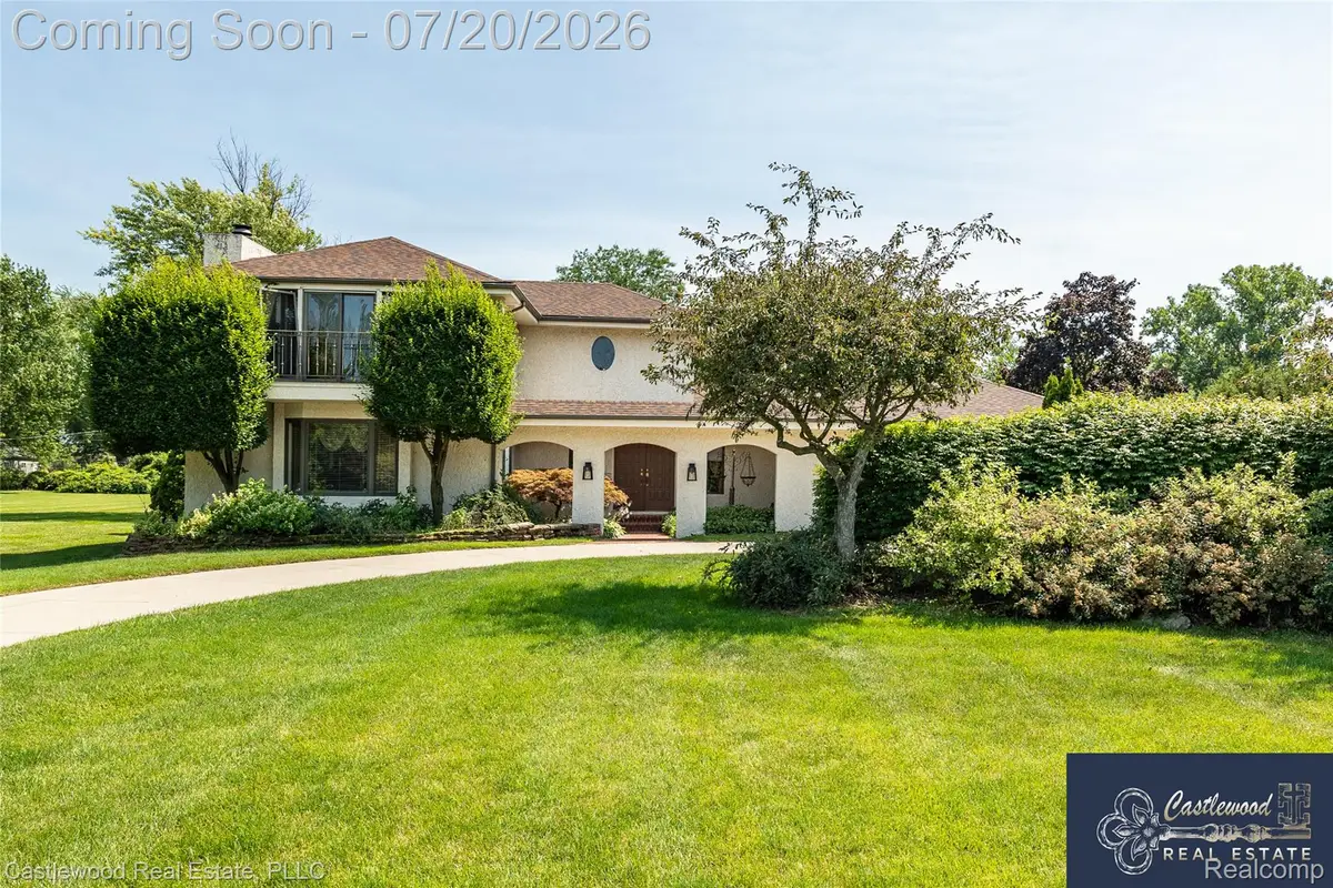 17150 S Nunneley Road, Clinton Township, MI 48035 - #1