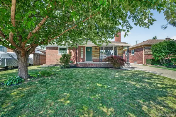 22809 Harper Lake Avenue, StClairShores, MI 48080
