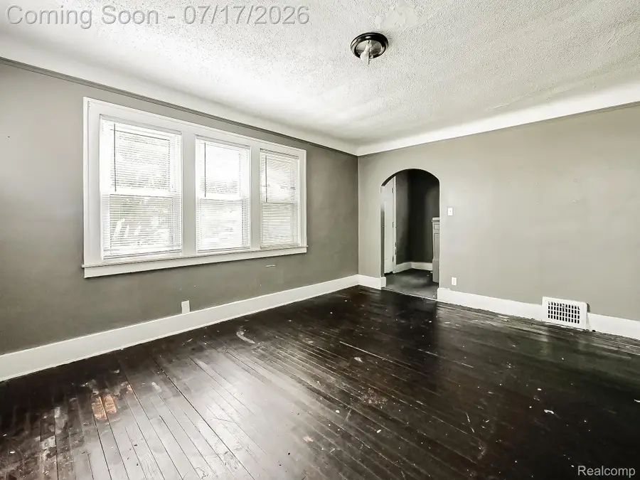 6873 Grandville Avenue, Detroit, MI 48228 - #3
