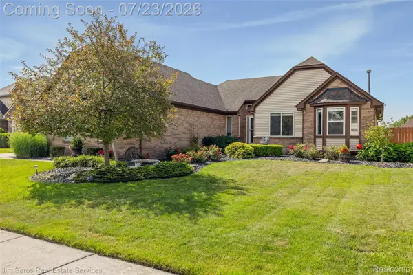 18500 Autumnwood Drive, ClintonTownship, MI 48035