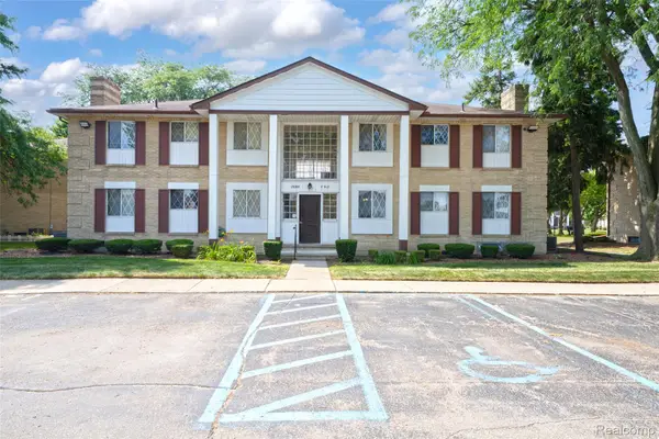 29289 Hayes Road #F-10, Warren, MI 48088