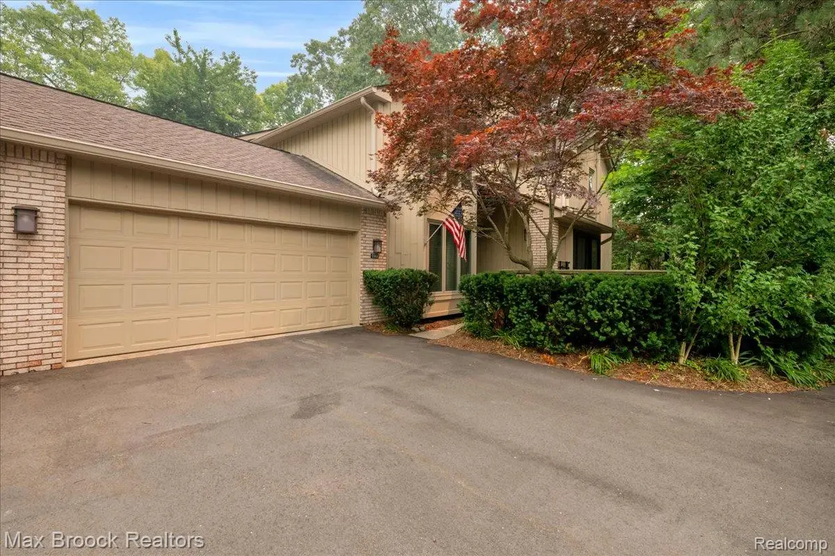 1180 Glenpointe Court, Bloomfield, MI 48304 - #1