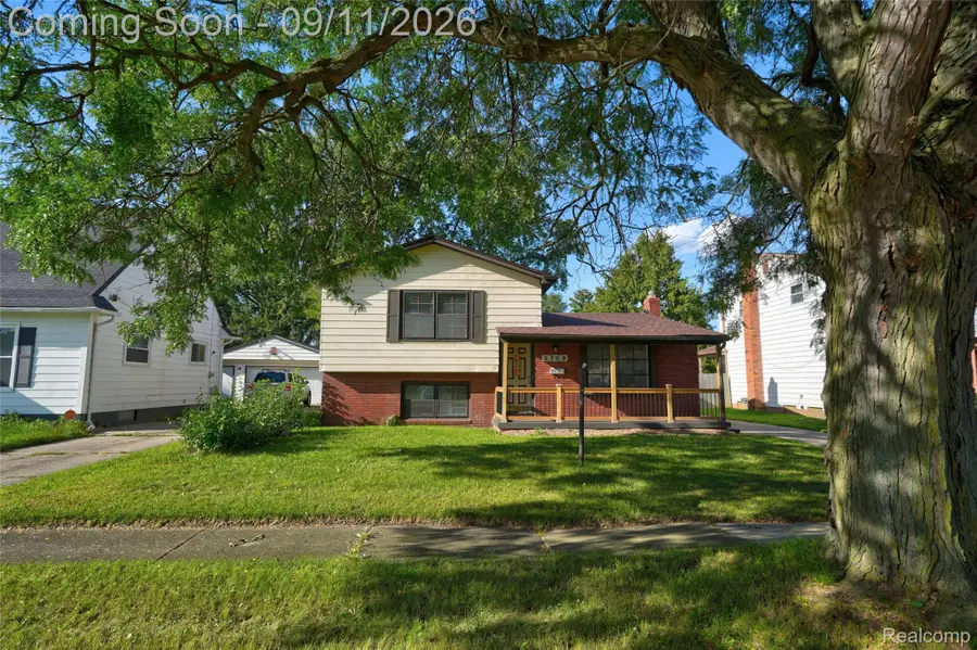 3709 Evergreen Parkway, Flint, MI 48503 - #3