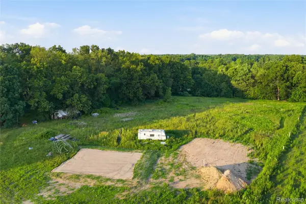 5300 W Allen Road, Fowlerville, MI 48836