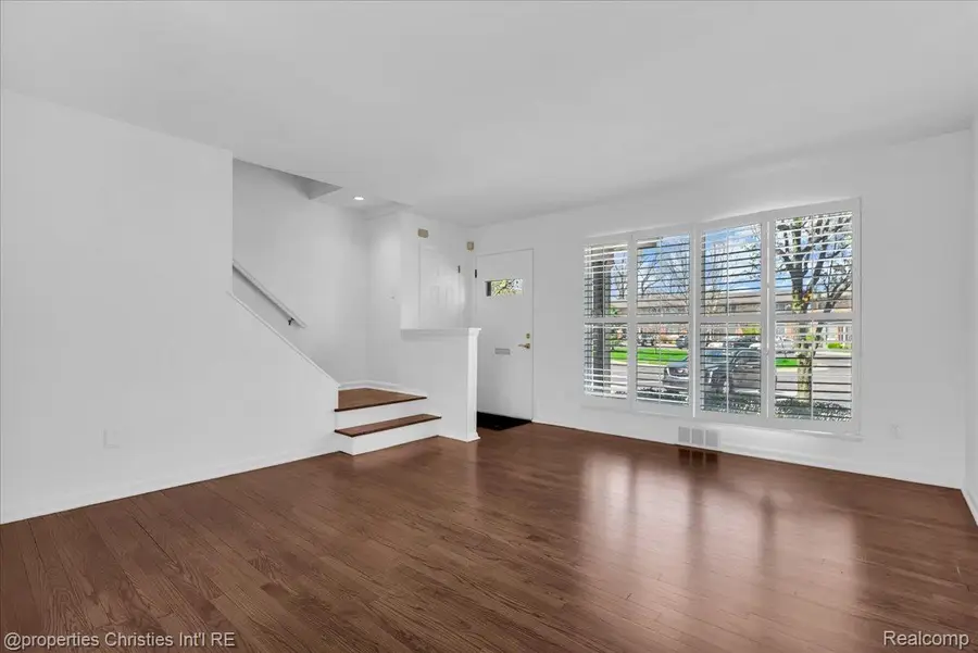 1035 N Old Woodward Avenue #5, Birmingham, MI 48009 - #3