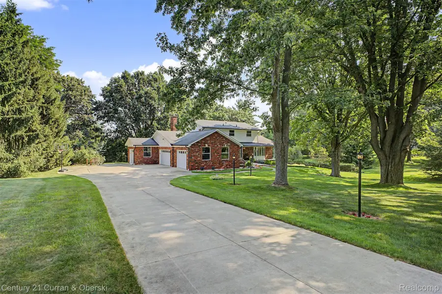 8661 N Dutchess Drive, Romeo, MI 48065 - #3