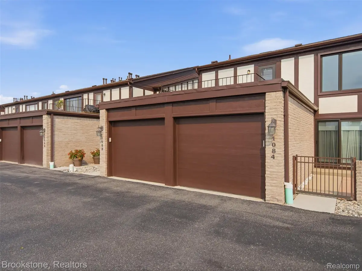 1082 Country Club Drive #84, Saint Clair Shores, MI 48082 - #1