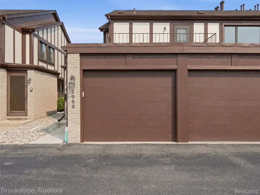 1082 Country Club Drive #84, Saint Clair Shores, MI 48082 - #2